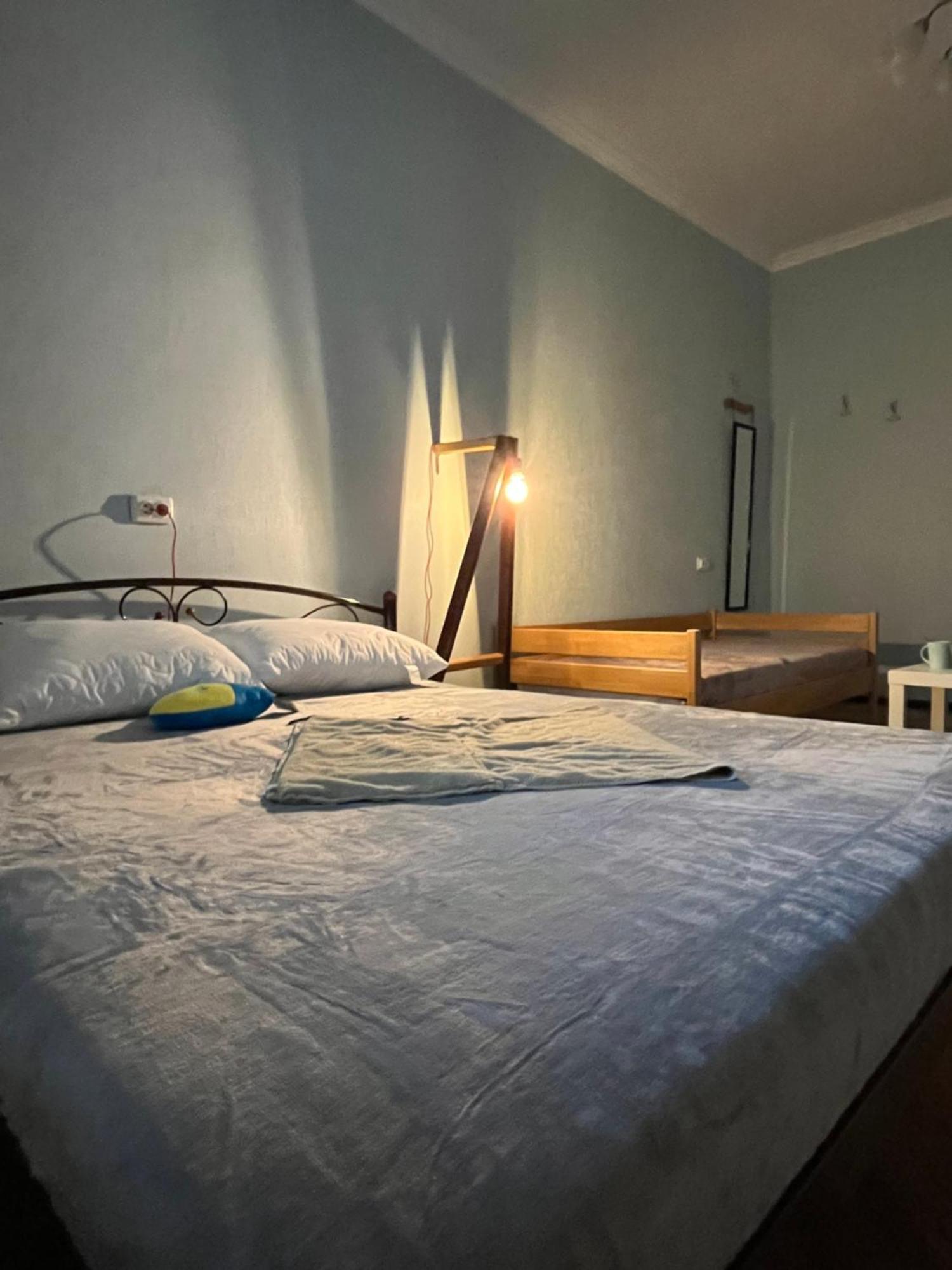 Ararat-Klovskaya Hostel-Apartments Kiev Buitenkant foto