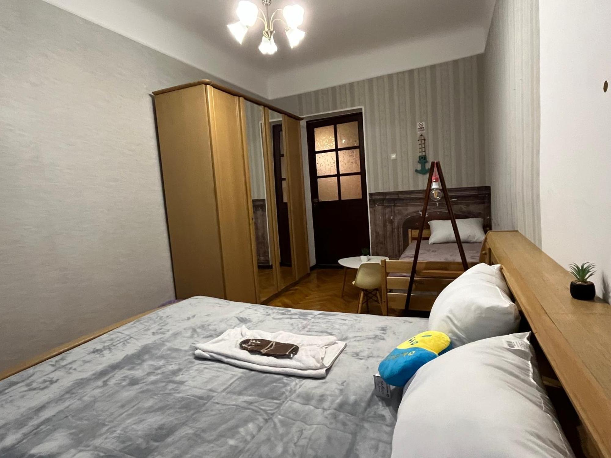 Ararat-Klovskaya Hostel-Apartments Kiev Buitenkant foto