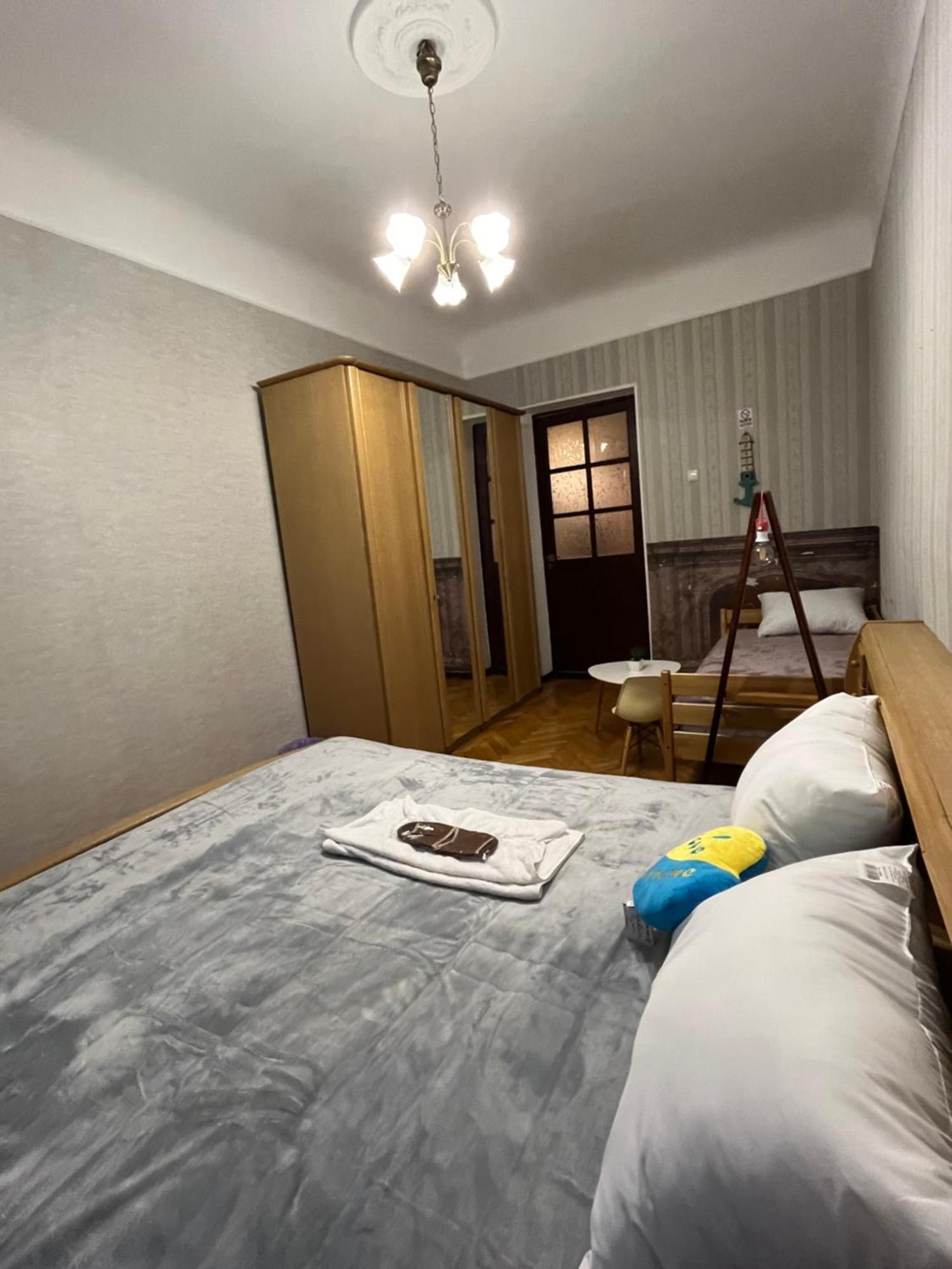Ararat-Klovskaya Hostel-Apartments Kiev Buitenkant foto