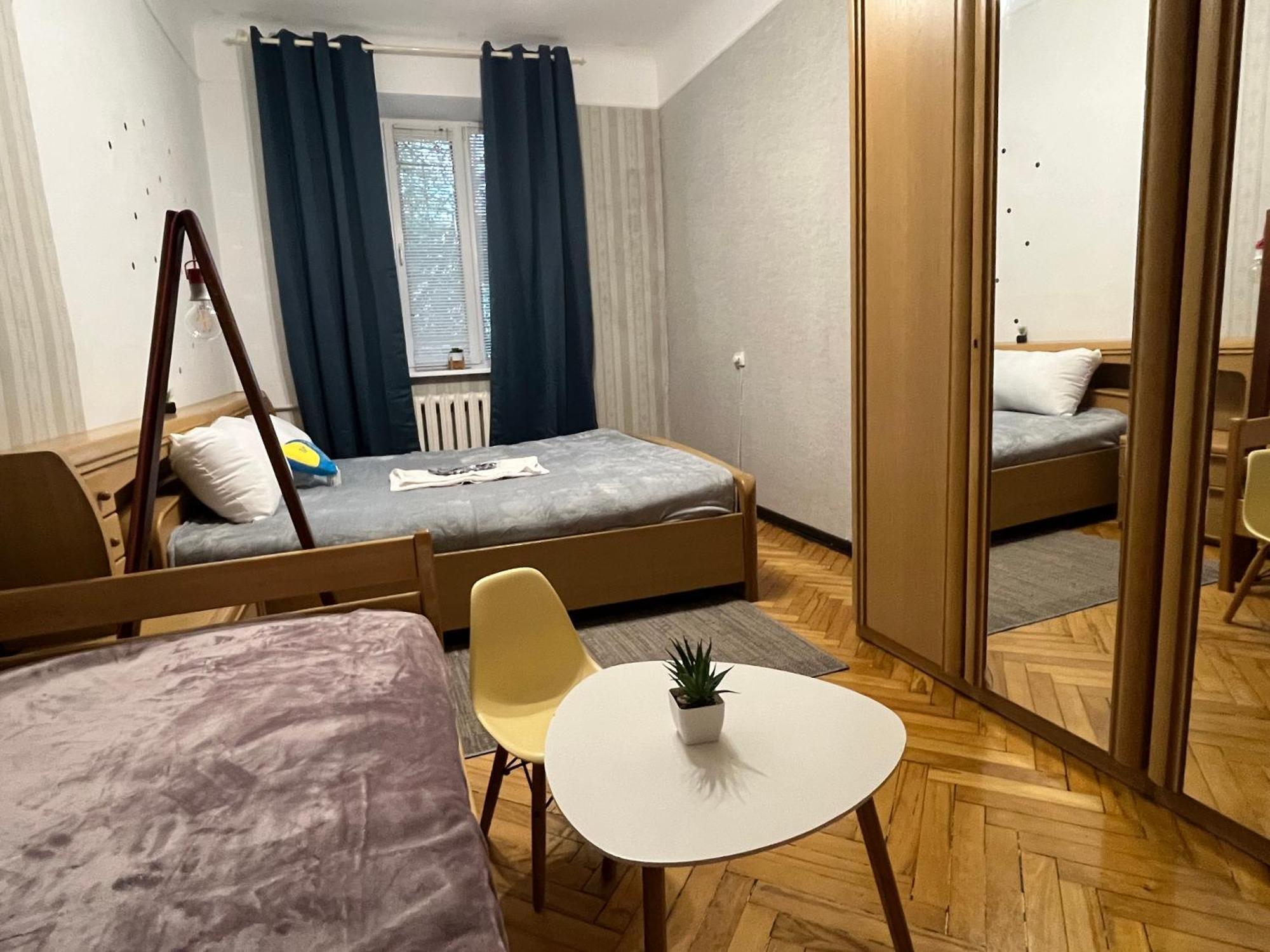 Ararat-Klovskaya Hostel-Apartments Kiev Buitenkant foto